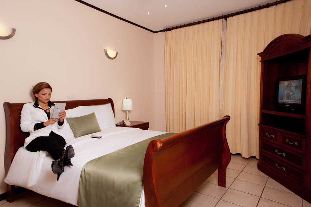 Hotel Y Restaurante El Guarco كرتاغو المظهر الخارجي الصورة