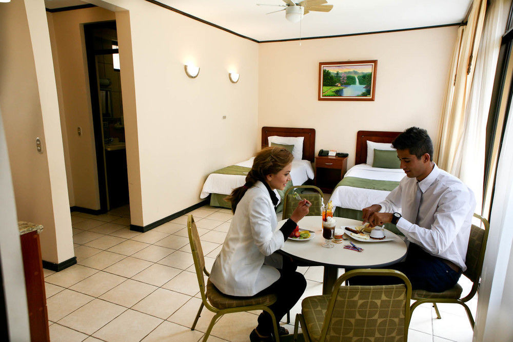 Hotel Y Restaurante El Guarco كرتاغو المظهر الخارجي الصورة